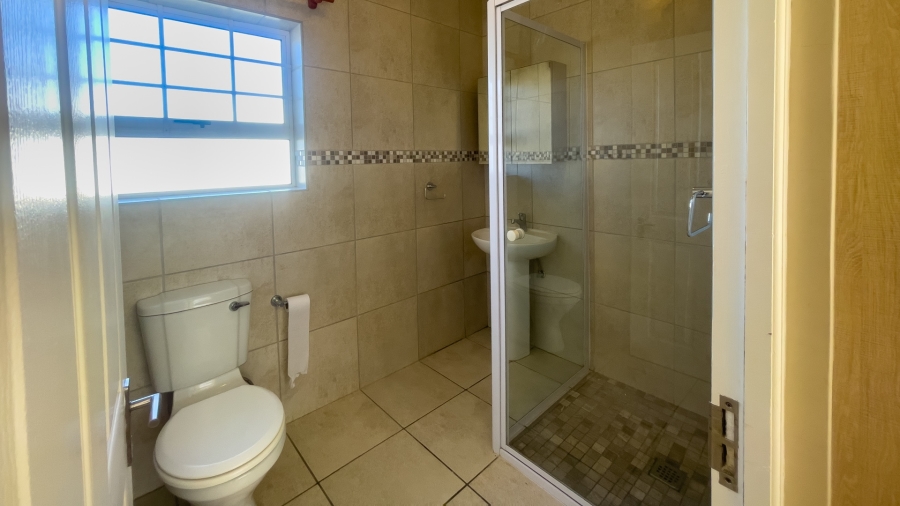2 Bedroom Property for Sale in Heiderand Western Cape